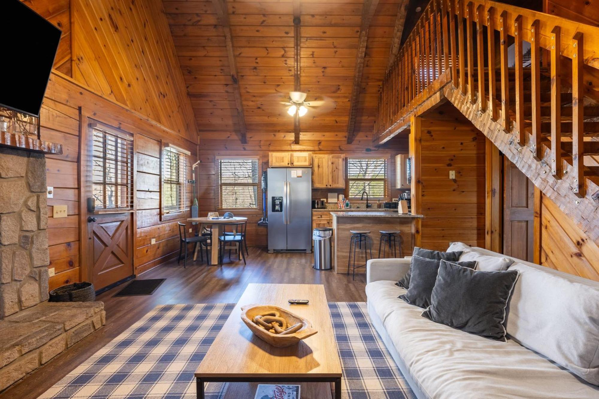 Dudley II By Avantstay Comfortable Cabin W Hot Tub Views Pigeon Forge Exterior foto