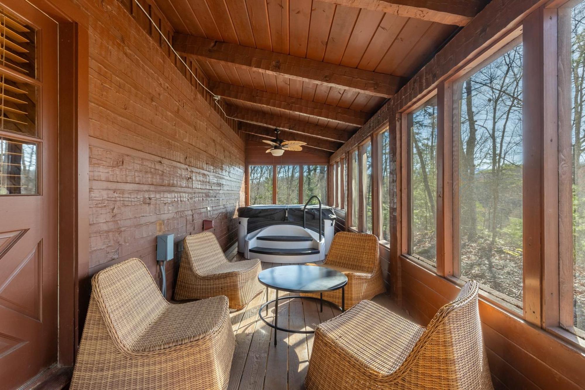 Dudley II By Avantstay Comfortable Cabin W Hot Tub Views Pigeon Forge Exterior foto